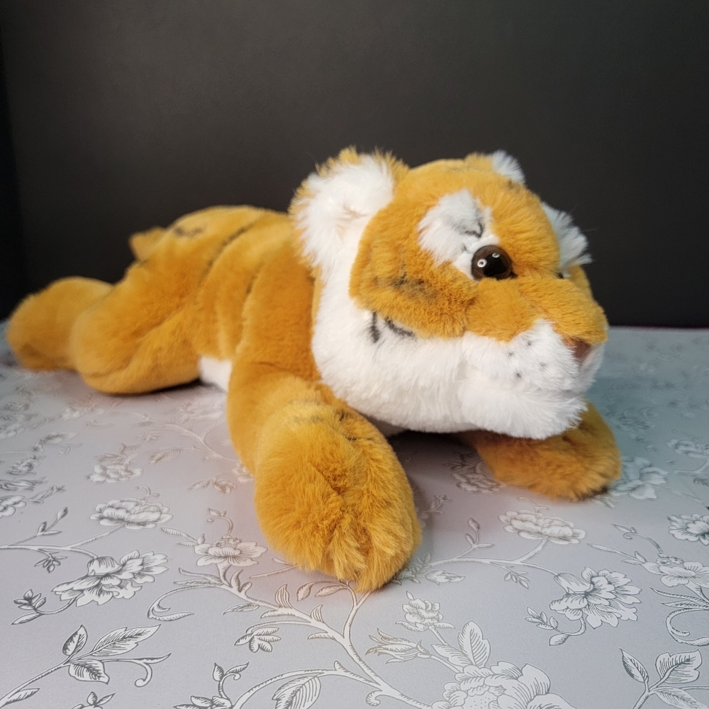 FAO Schwartz Plush Laying Bengal Tiger Cub 17" Stuffed Animal Toy